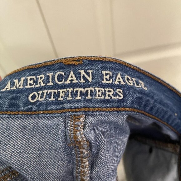 American Eagle Distressed Button Fly Cut Off Vintage Hi-Rise Festival Jean Short - Picture 3 of 11